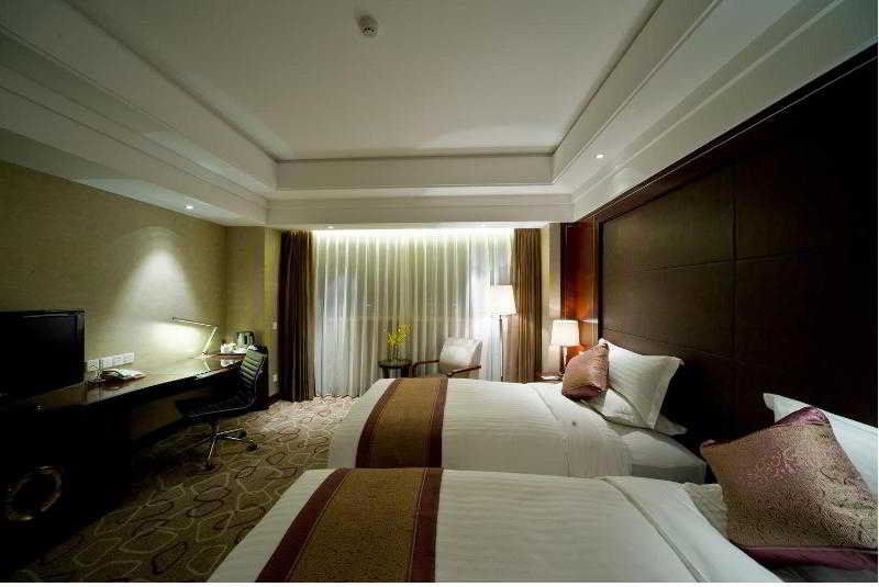 Doubletree By Hilton Shanghai Jing'An Экстерьер фото