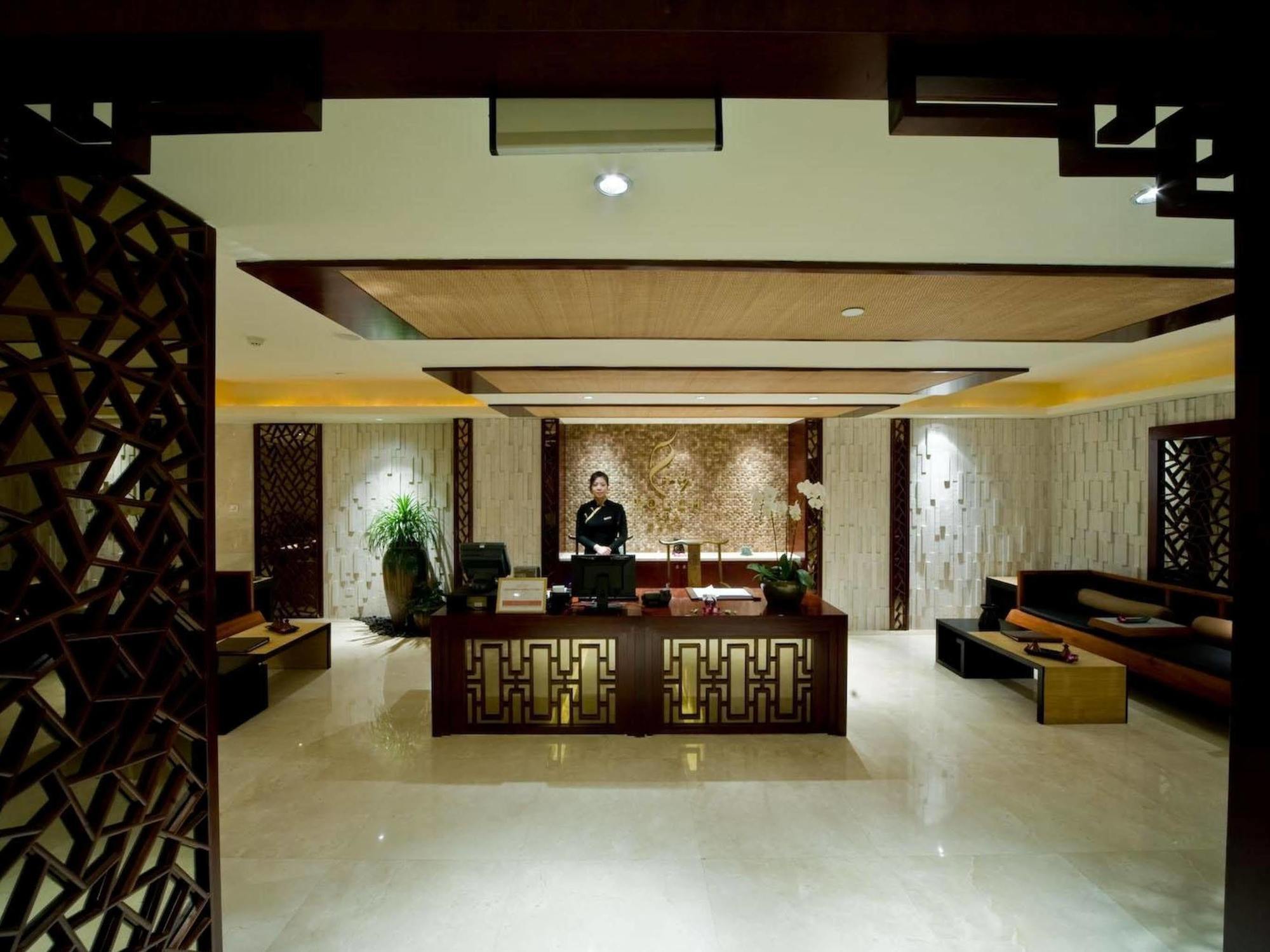 Doubletree By Hilton Shanghai Jing'An Экстерьер фото