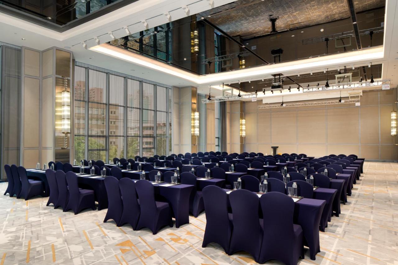 Doubletree By Hilton Shanghai Jing'An Экстерьер фото
